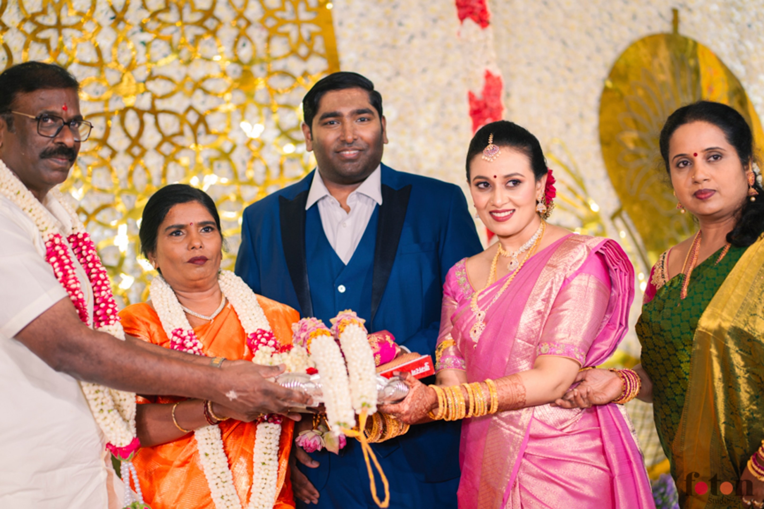 Bride receiving the saree